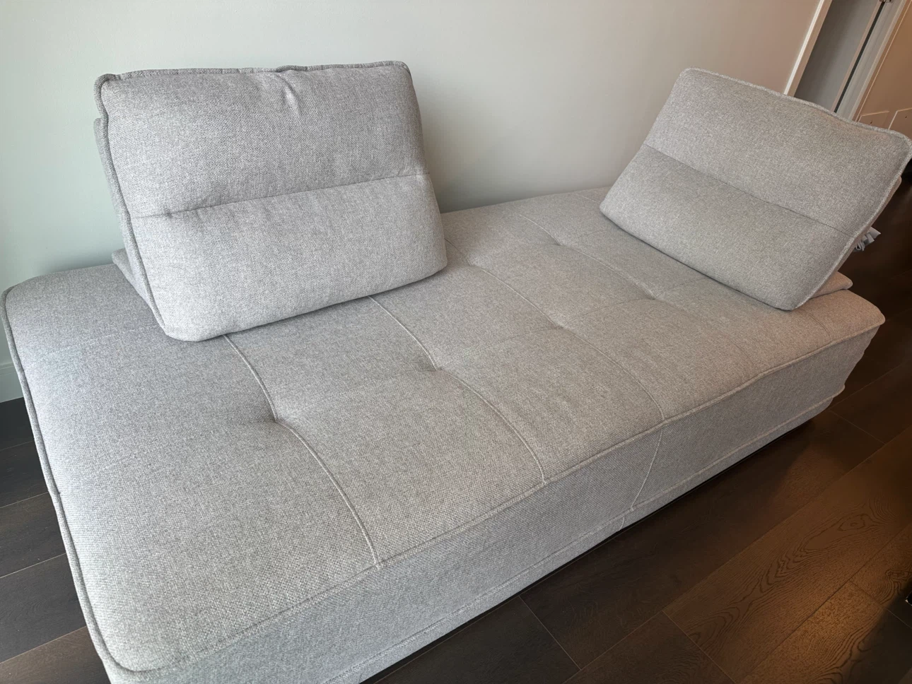 Sectional Couch – Grey (Used) - Like new - photo 2