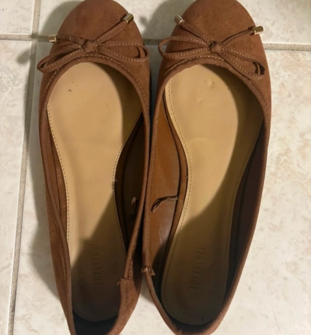 Forever 21 flats (Like new) (Size 6) (Free)
