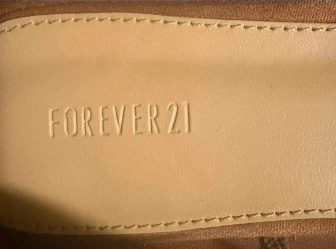 Forever 21 flats (Like new) (Size 6) (Free) - photo 2