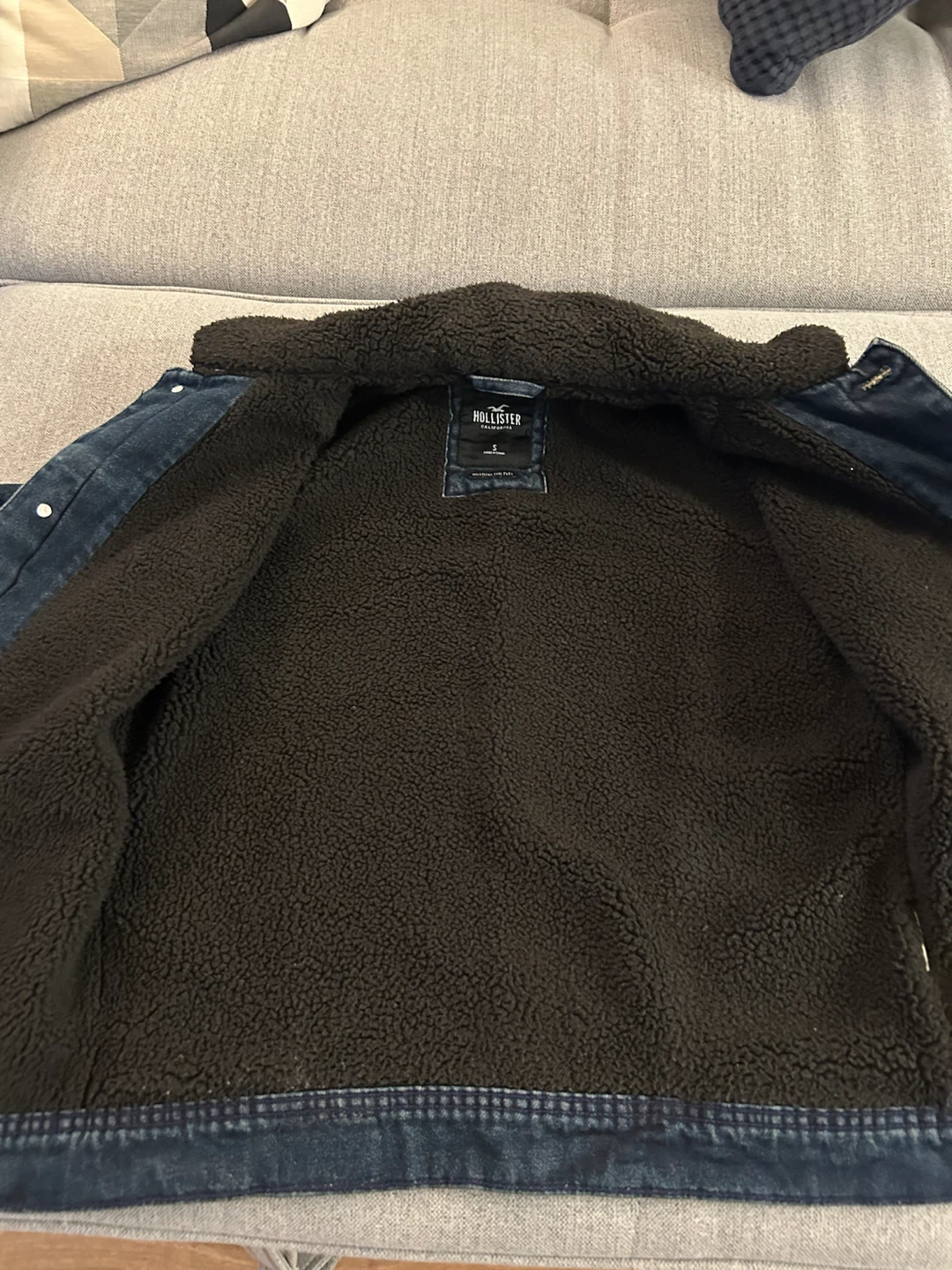 Hollister Denim Sherpa Lined Jacket - photo 3