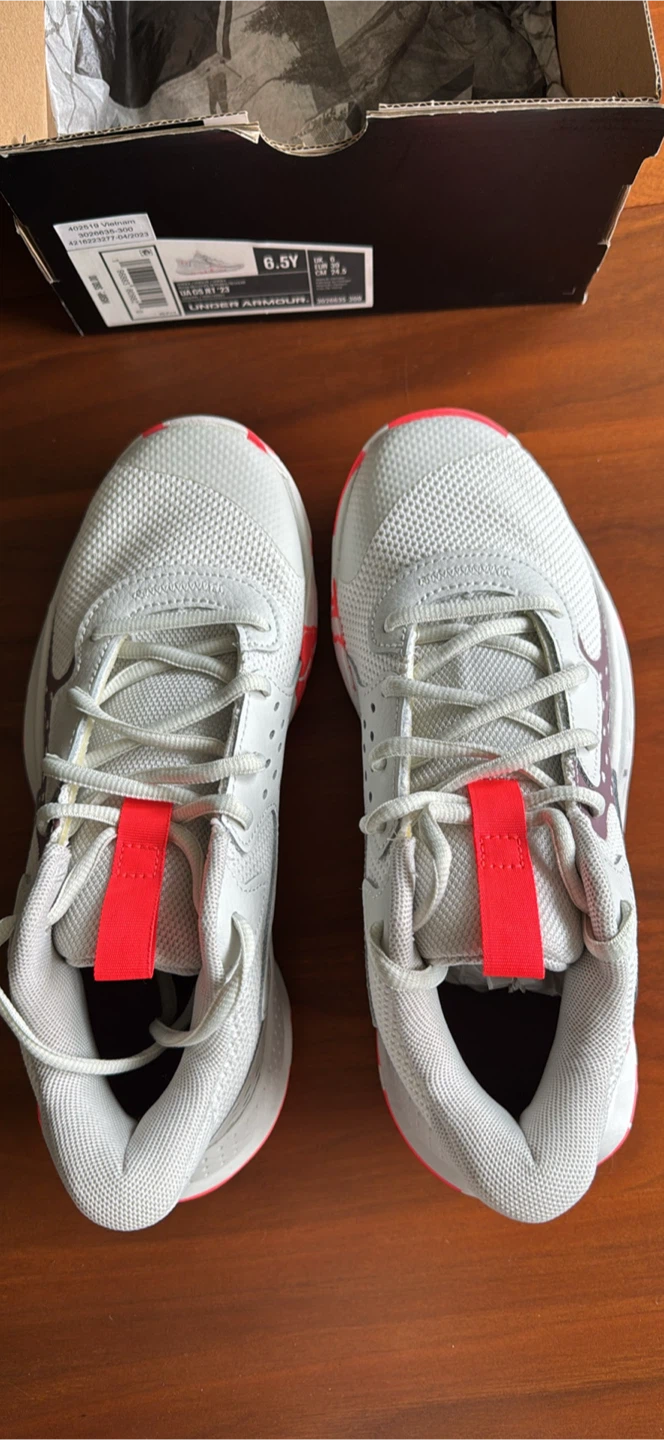 Under Armour Shoes Size 6.5Y - photo 2