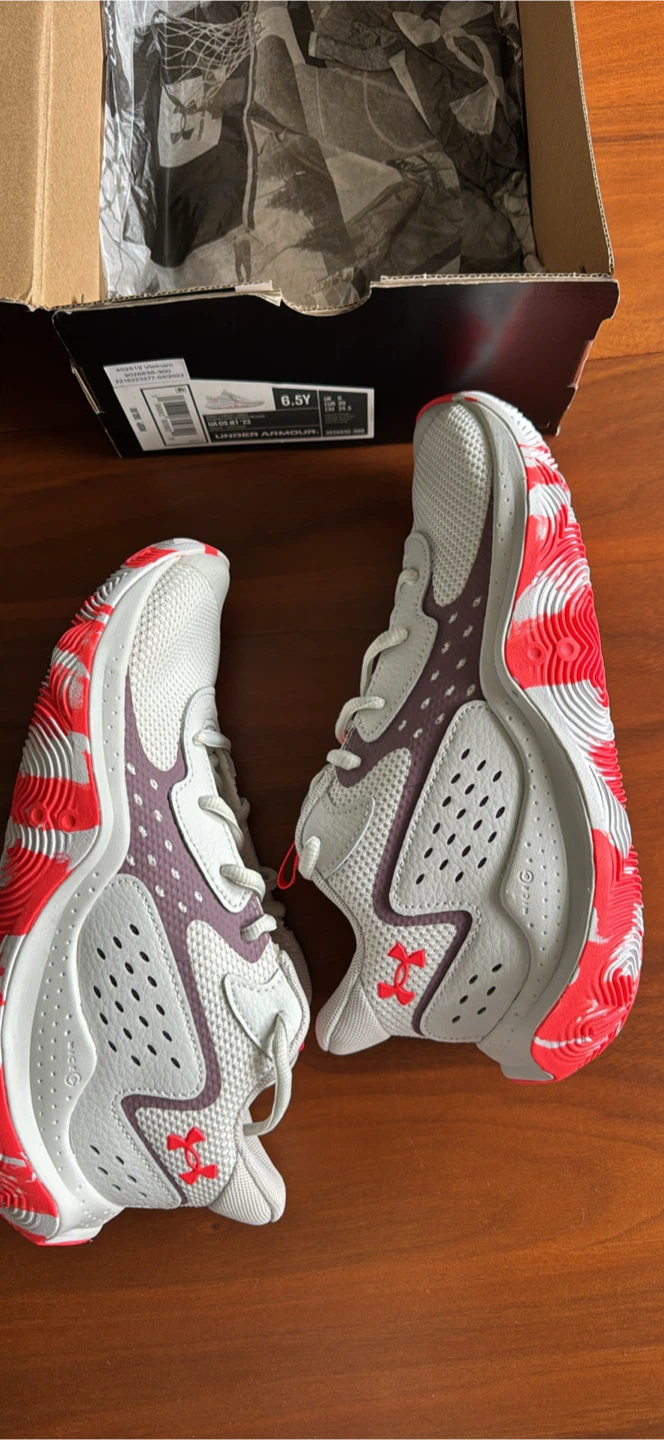 Under Armour Shoes Size 6.5Y - photo 3