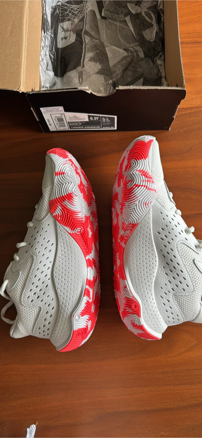 Under Armour Shoes Size 6.5Y - photo 4