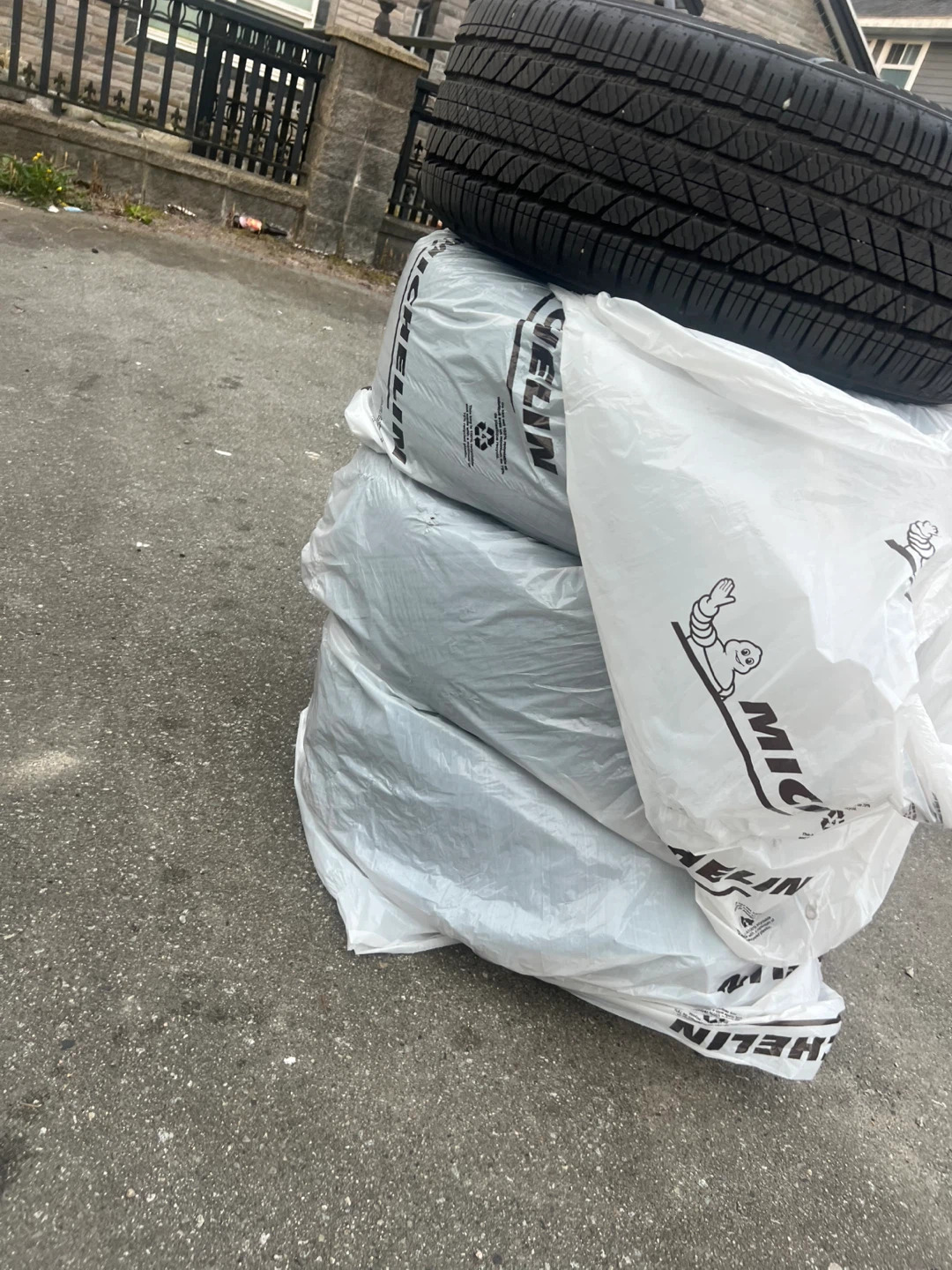 Tire - photo 2