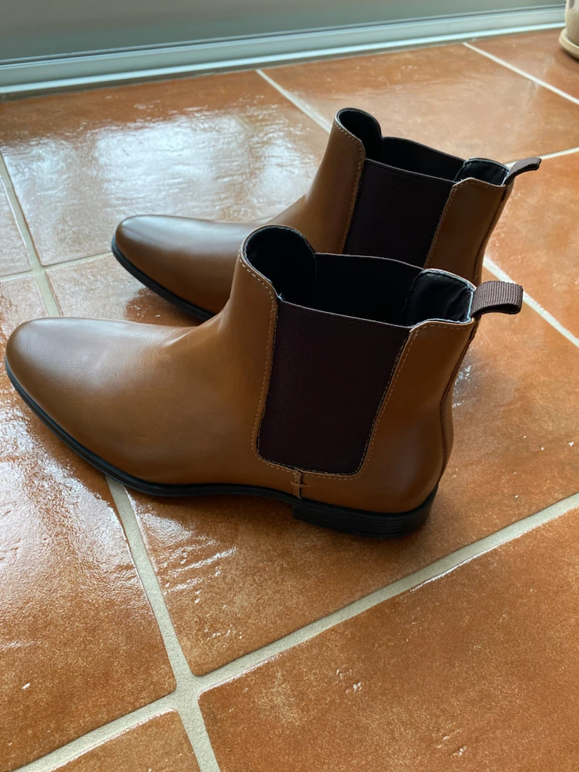 Brand NEW Call It Spring Men Chelsea Boots Size 8 for $30. - photo 2