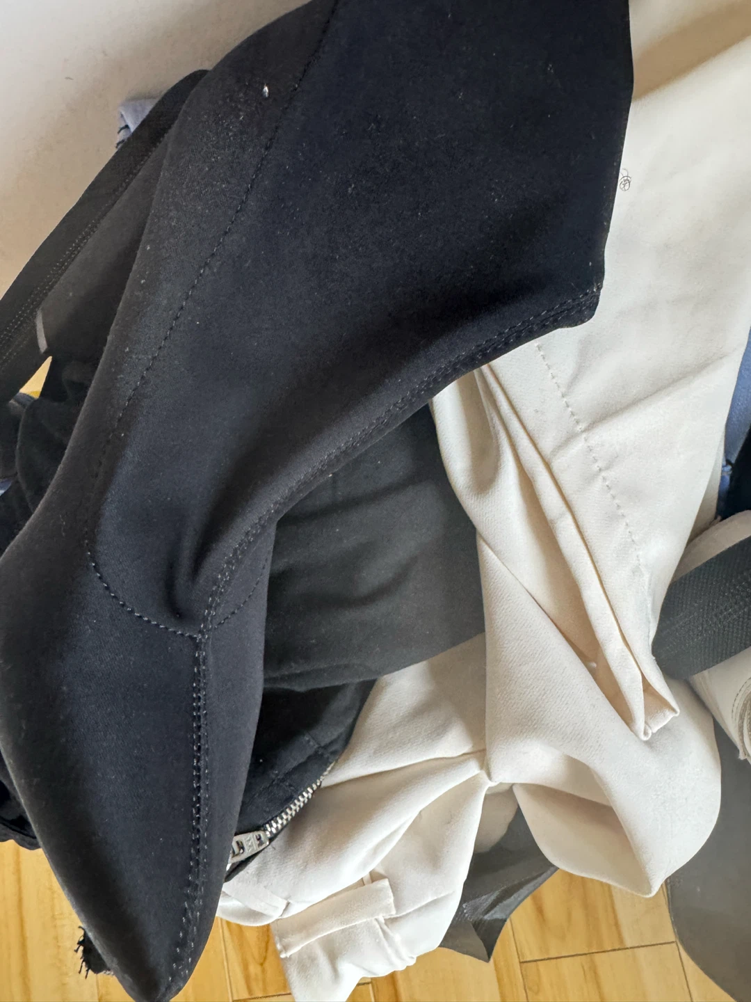 Bag of clothes - photo 3