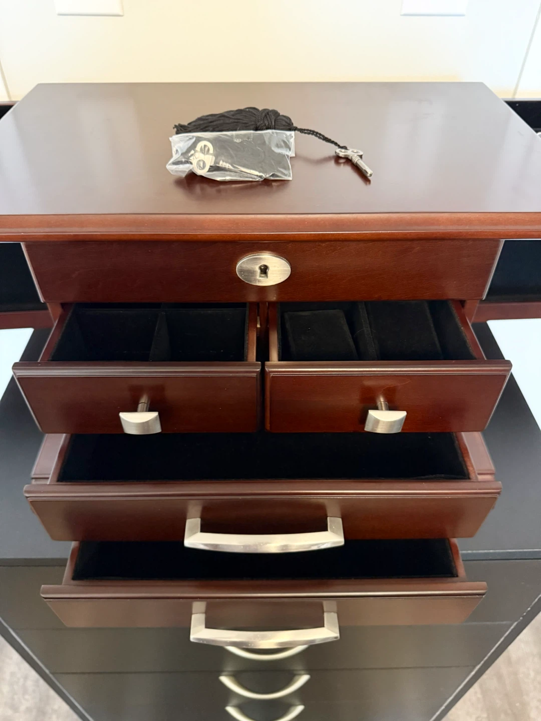 Wooden Jewelry Box - photo 5