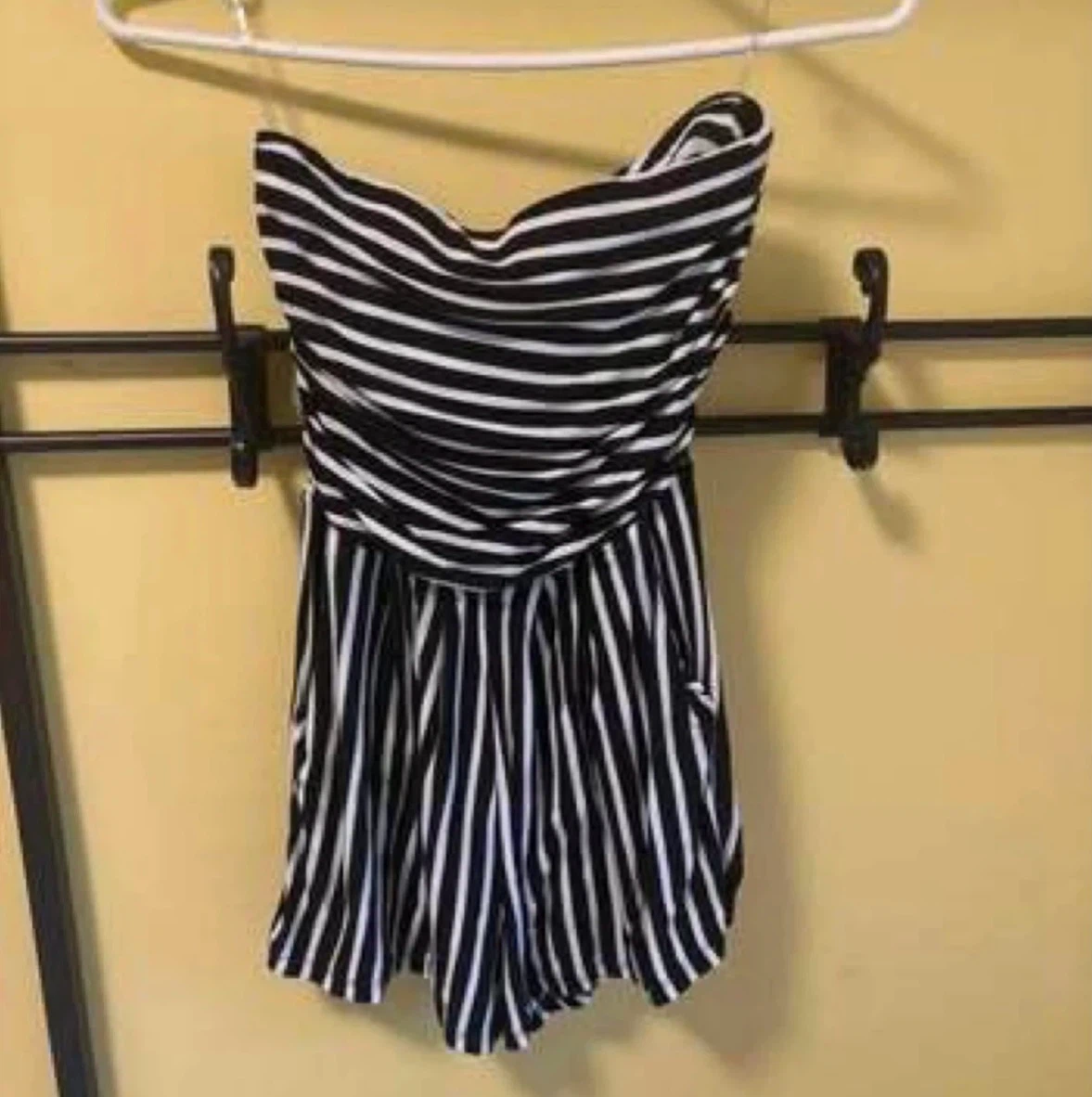 2 dresses & 2 rompers (Small) (Never worn)(All for Free) - photo 5