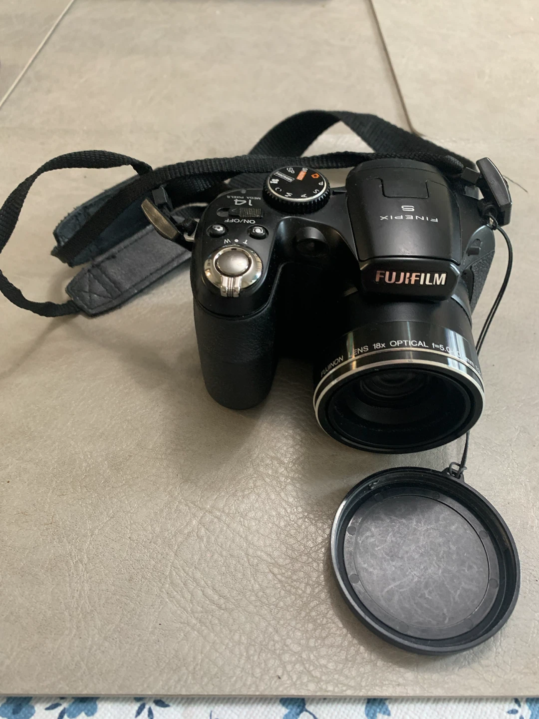 Fujifilm FinePix Digital Camera S280