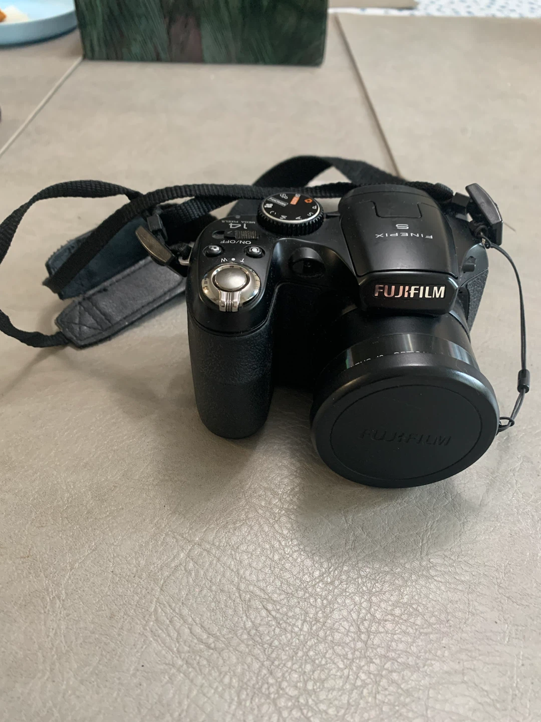 Fujifilm FinePix Digital Camera S280 - photo 2