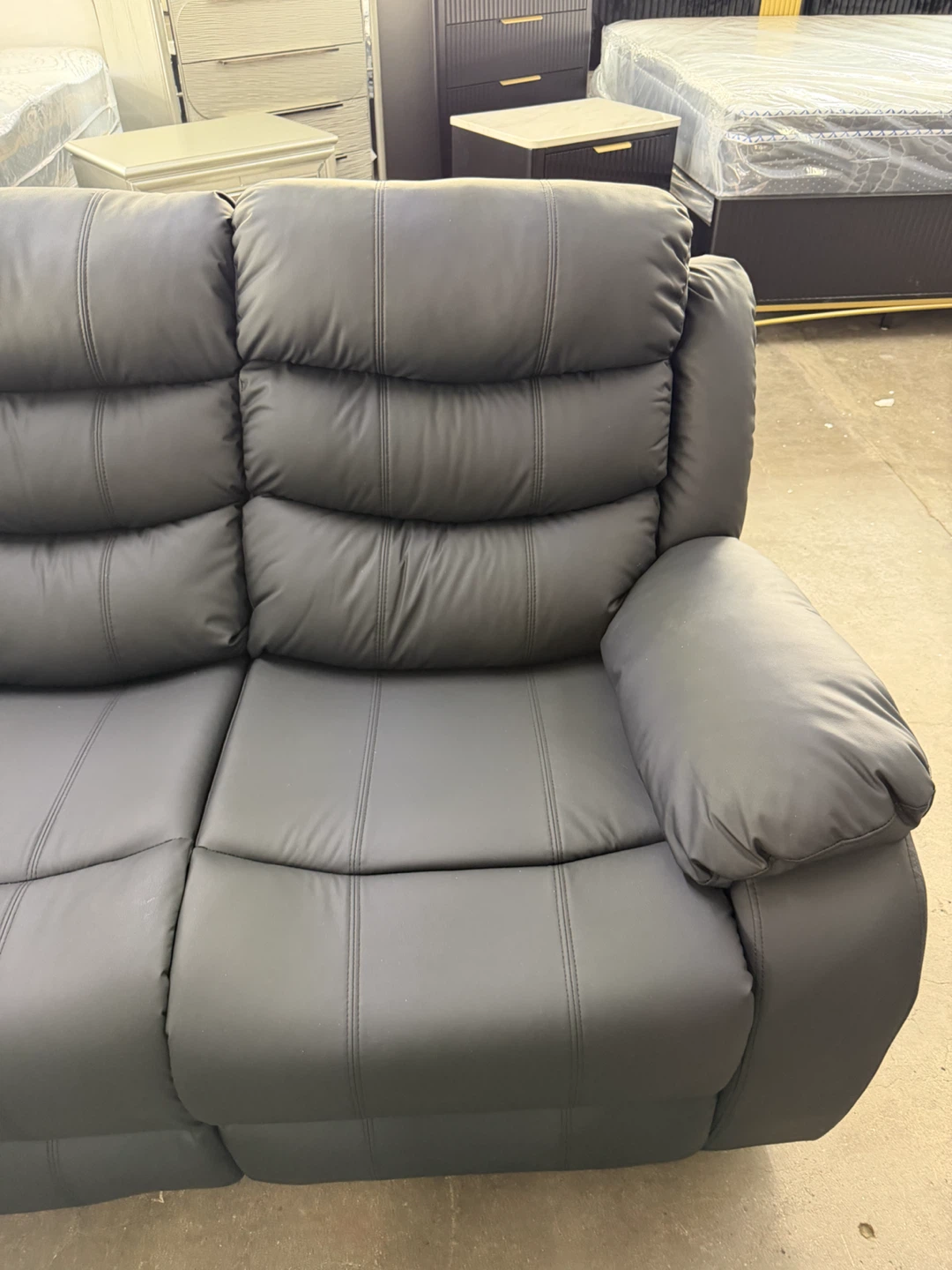 BLACK RECLINING SECTIONAL - photo 4
