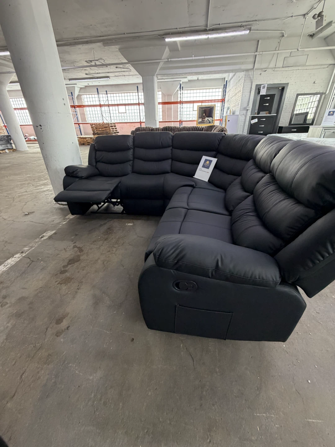 BLACK RECLINING SECTIONAL - photo 5
