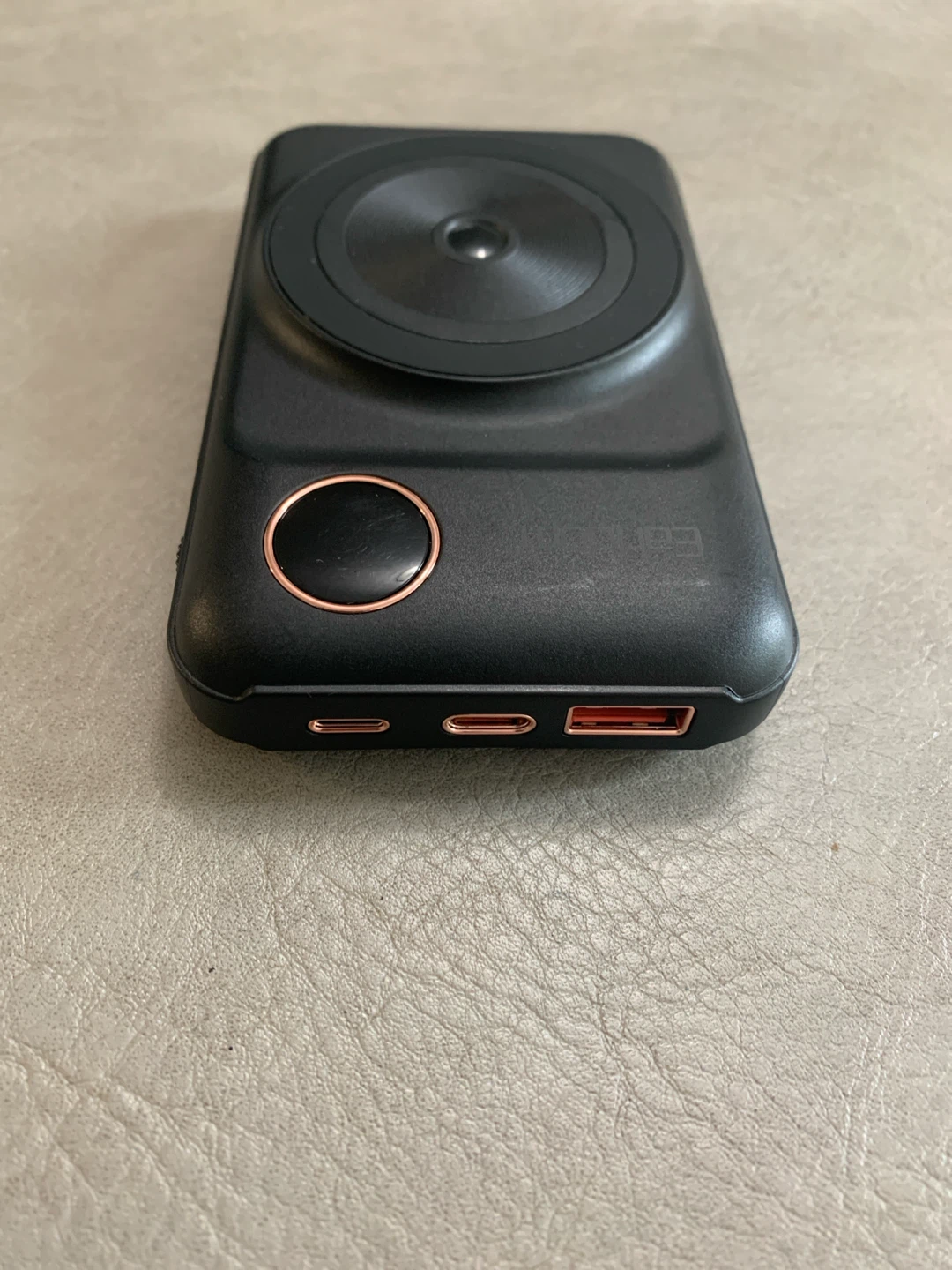 Earldom Power Bank Wireless Charger - photo 3