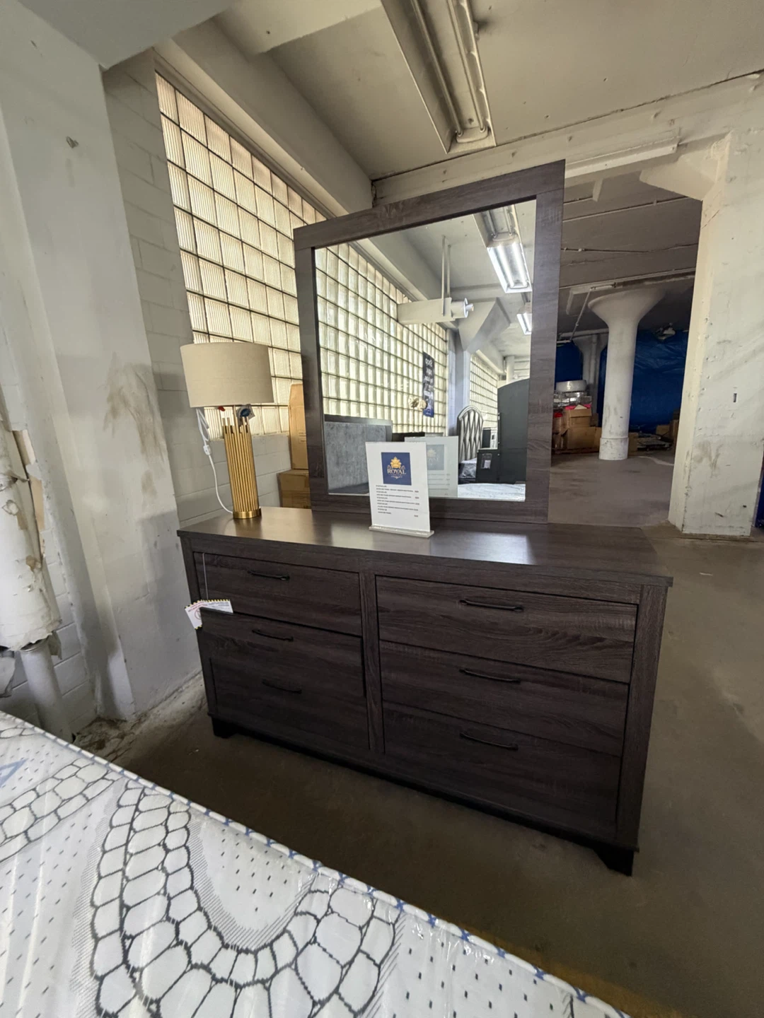 Queen size 4pc Bedroom set - photo 3