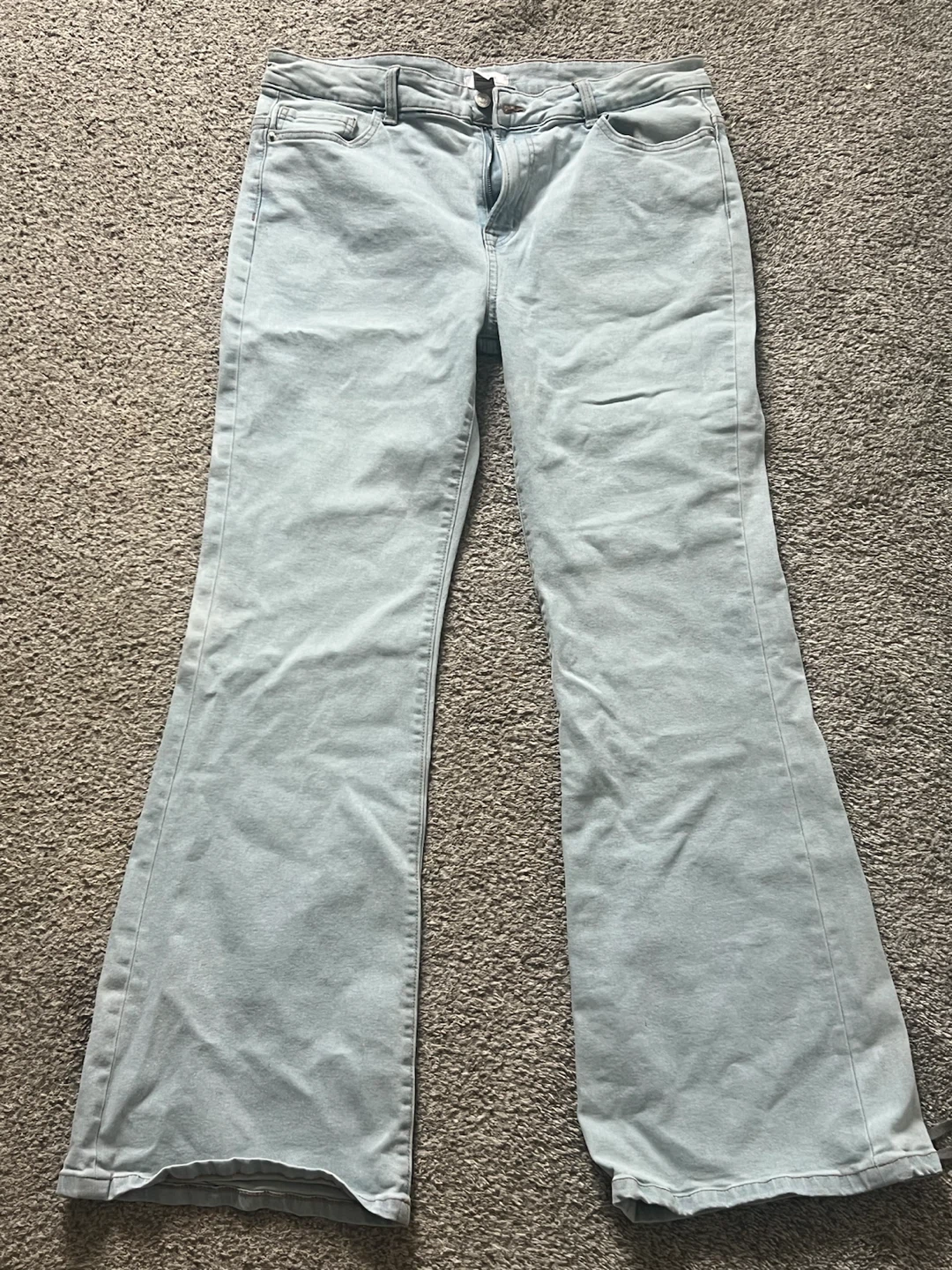Light Wash Flare Jeans - photo 2