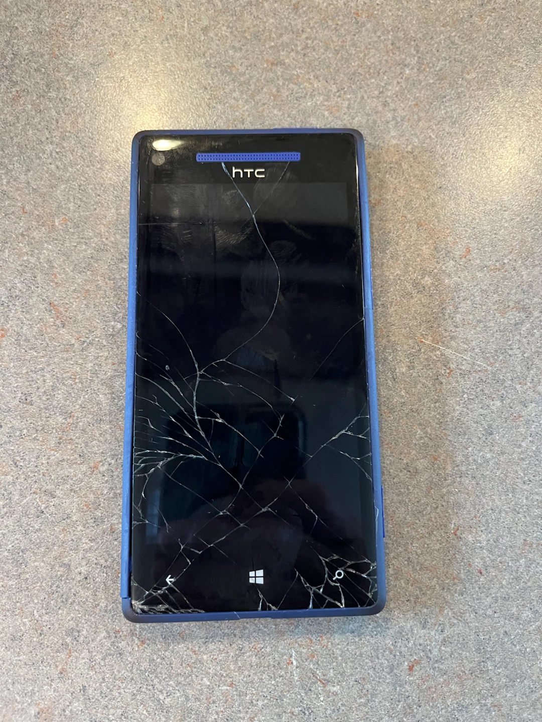 HTC Windows Phone + Android phone - photo 2