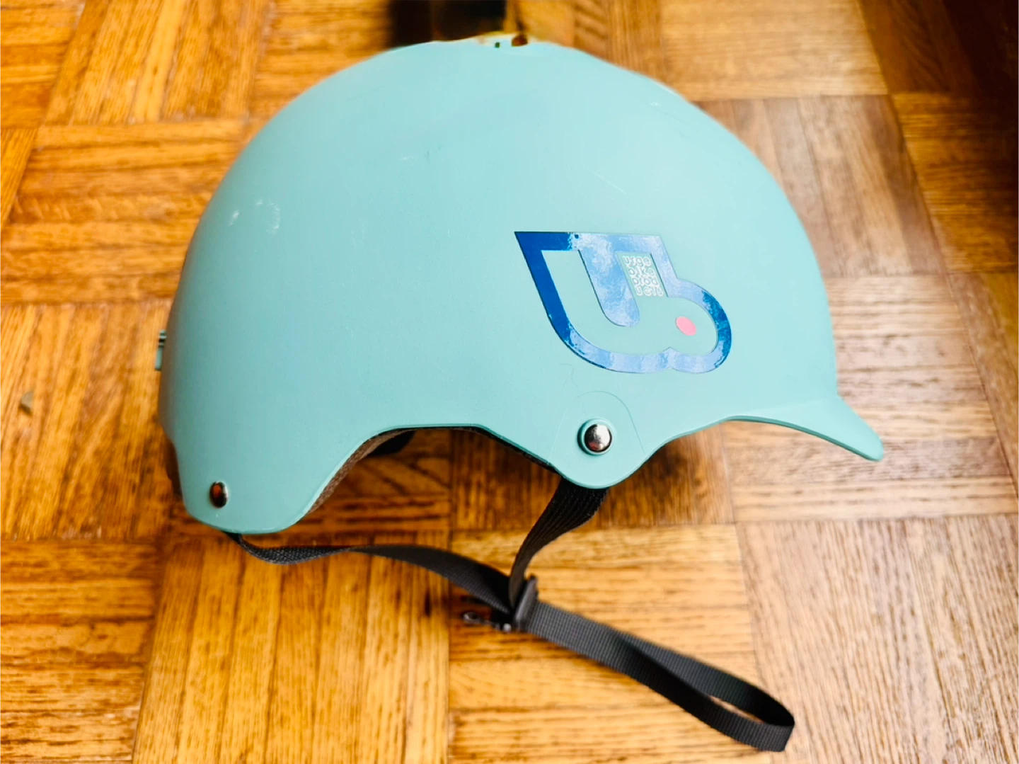 Urge cycling helmet adult Small fits 54-57cm gently used