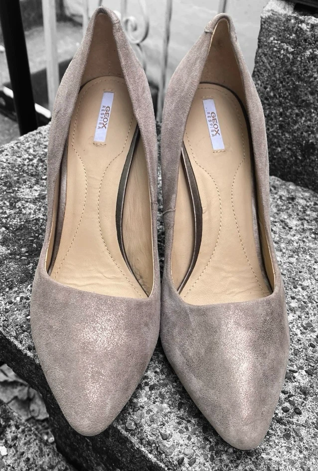 Geox Women's Suede Pumps, Size 8