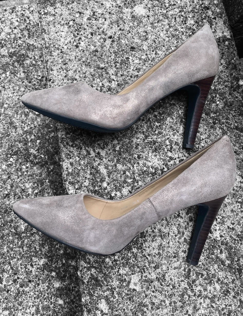 Geox Women's Suede Pumps, Size 8 - photo 2