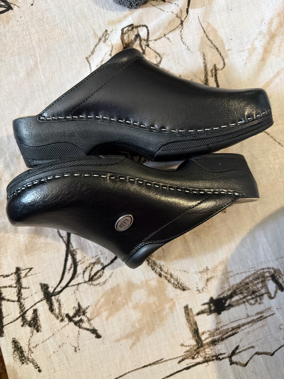 LEDI Anatomic Black Clogs - Size 41, US 10 - photo 5