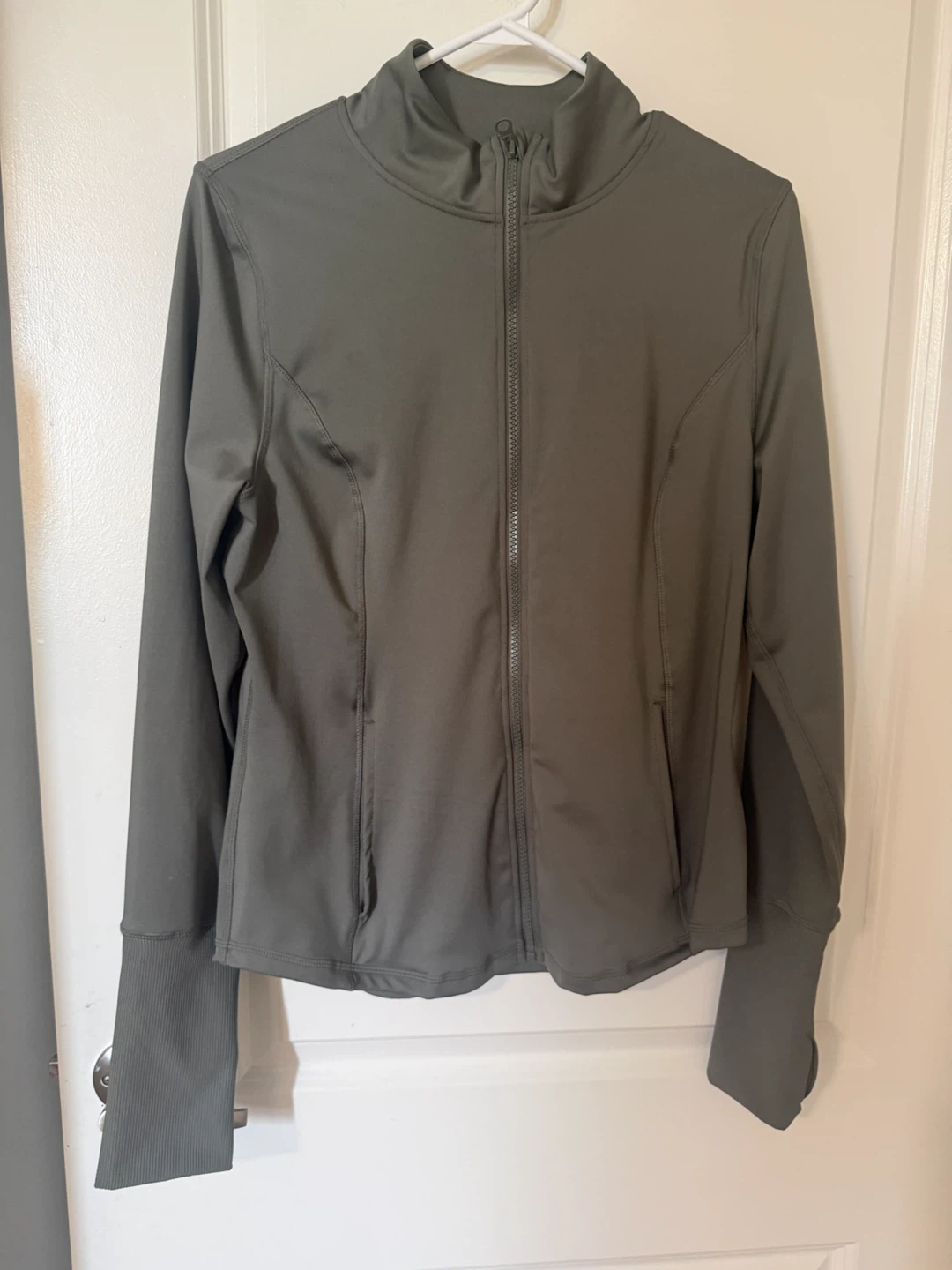 M size :-Athletic Zip-Up Jacket