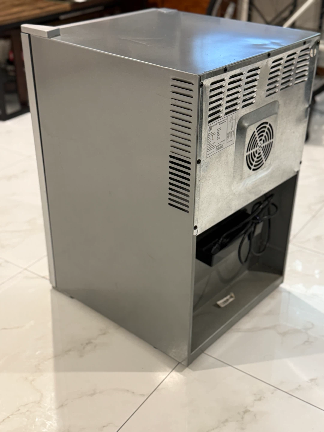 Sno Wine Cooler Refrigerator - photo 2