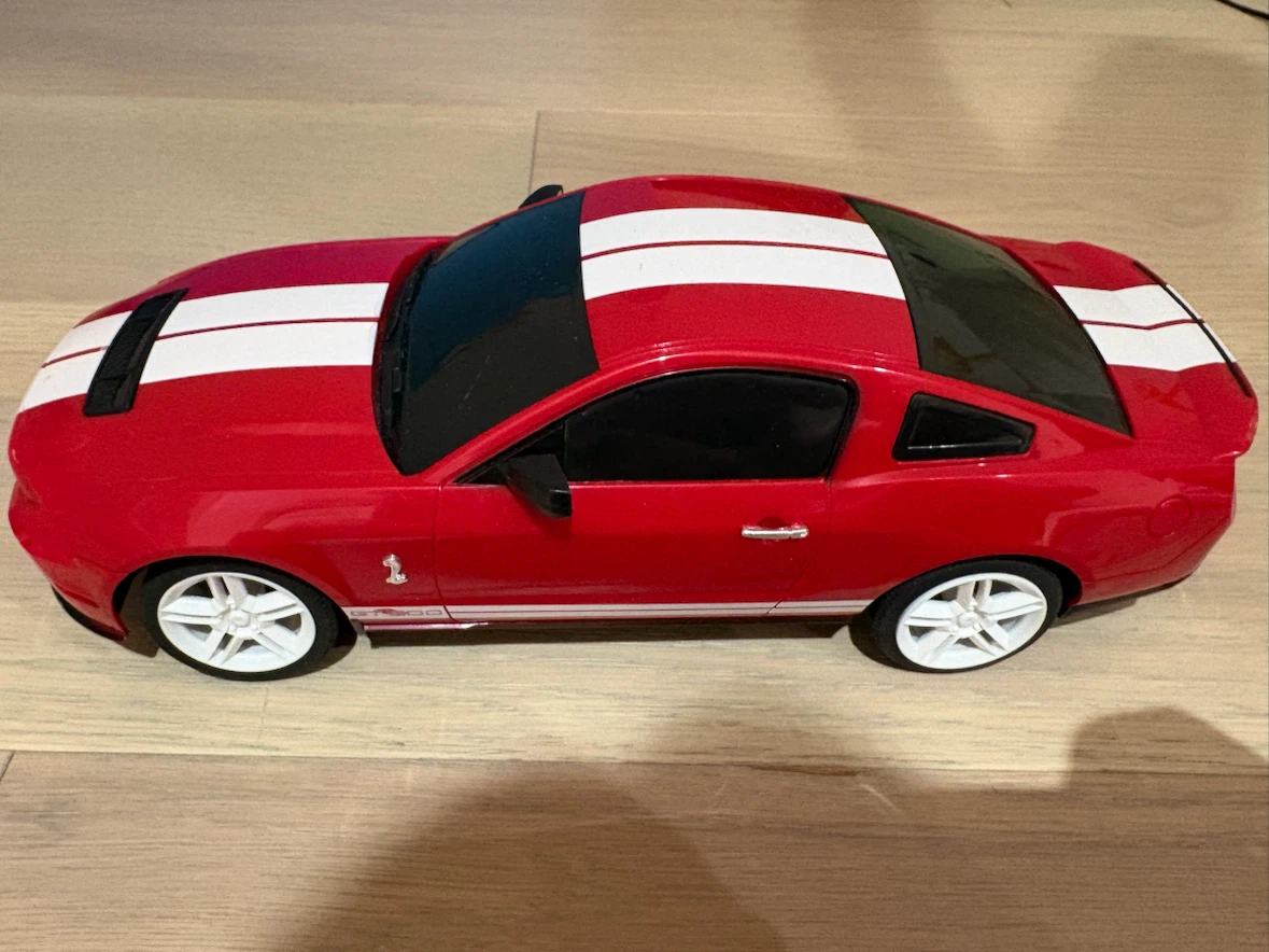 Red toy car with white stripes - photo 4