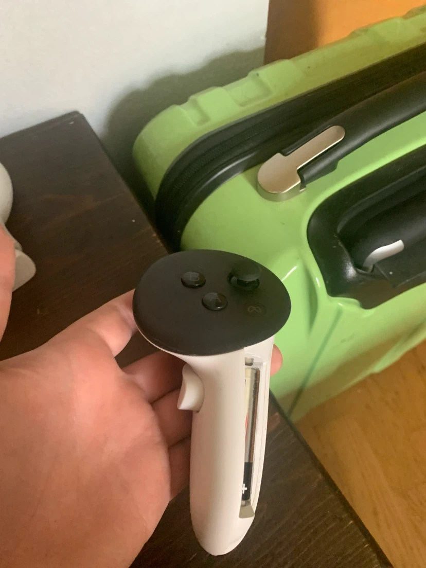 Oculus Quest 3s Headset with Controllers - photo 3