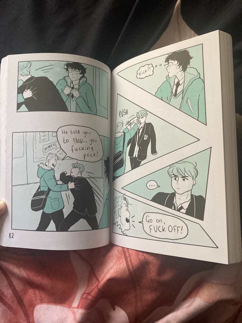 Heartstopper, Volume 1 - photo 2