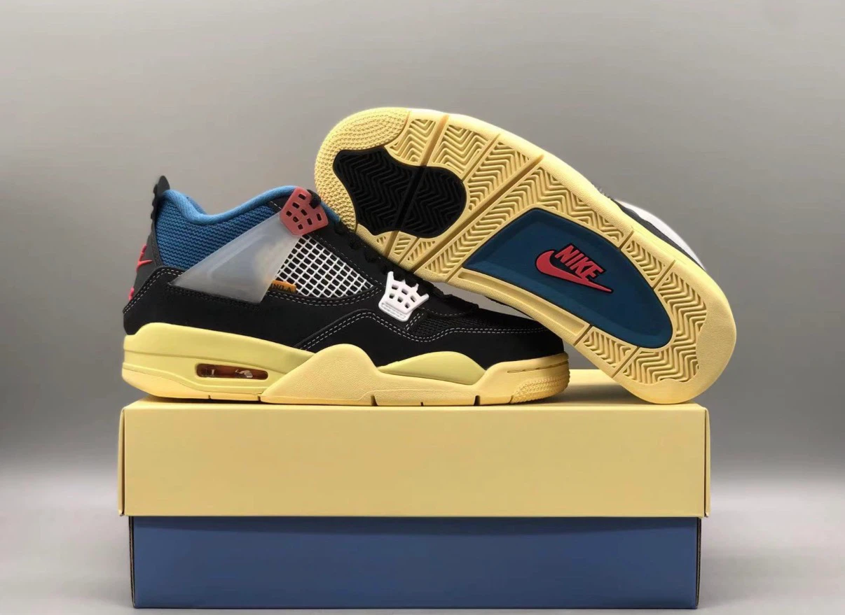 Nike Air Jordan 4 Retro - photo 2