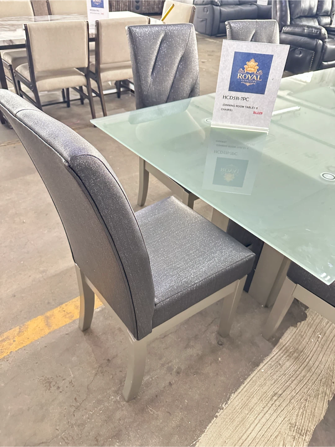 Dining table and 6 chairs - photo 2