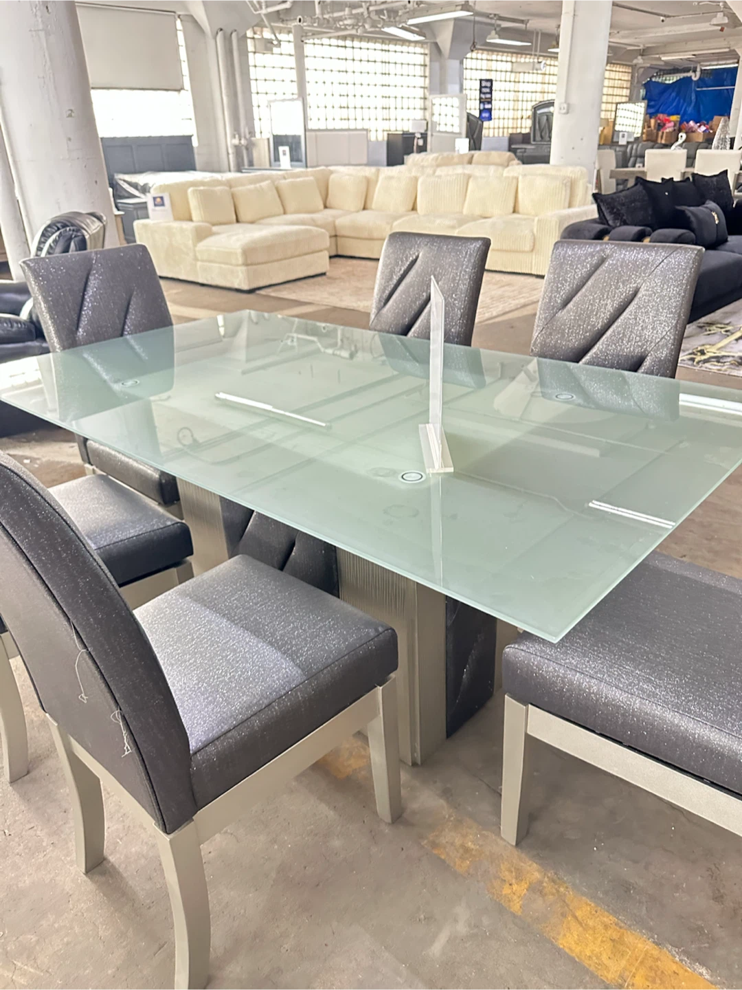 Dining table and 6 chairs - photo 3