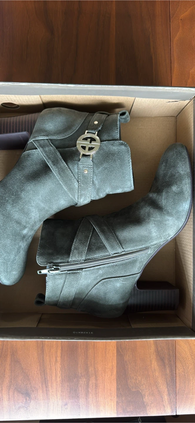 Gianni Bernini Suede Ankle Boots