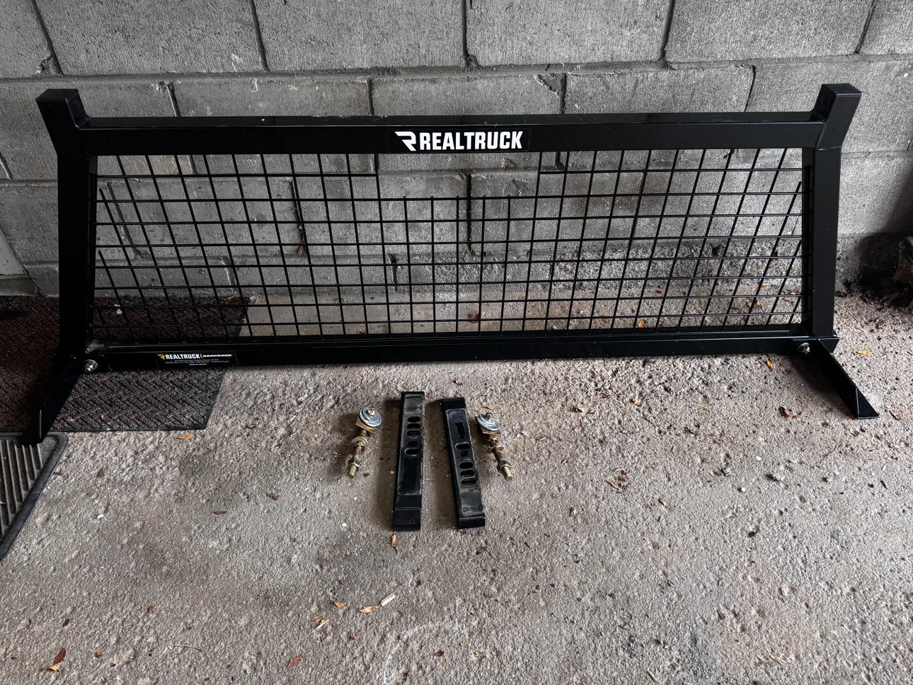 REALTRUCK  backrack