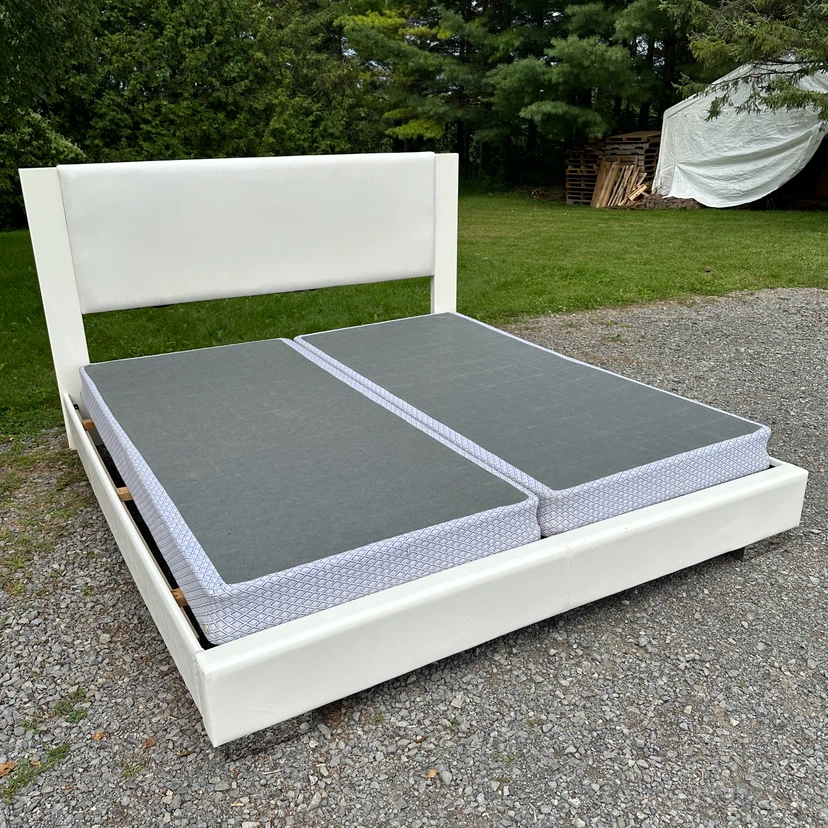 Modern White Faux Leather King Size Bed (CAN DELIVER) - photo 2