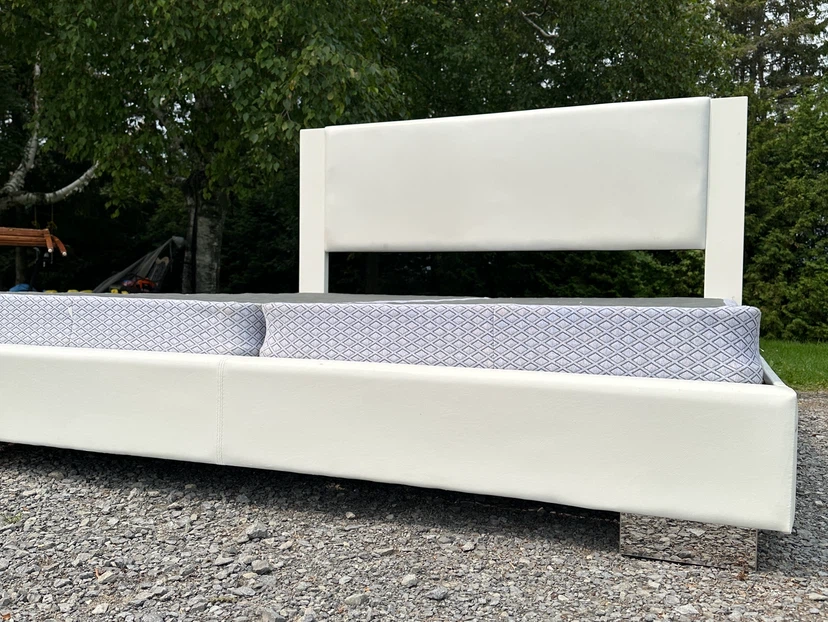 Modern White Faux Leather King Size Bed (CAN DELIVER) - photo 5