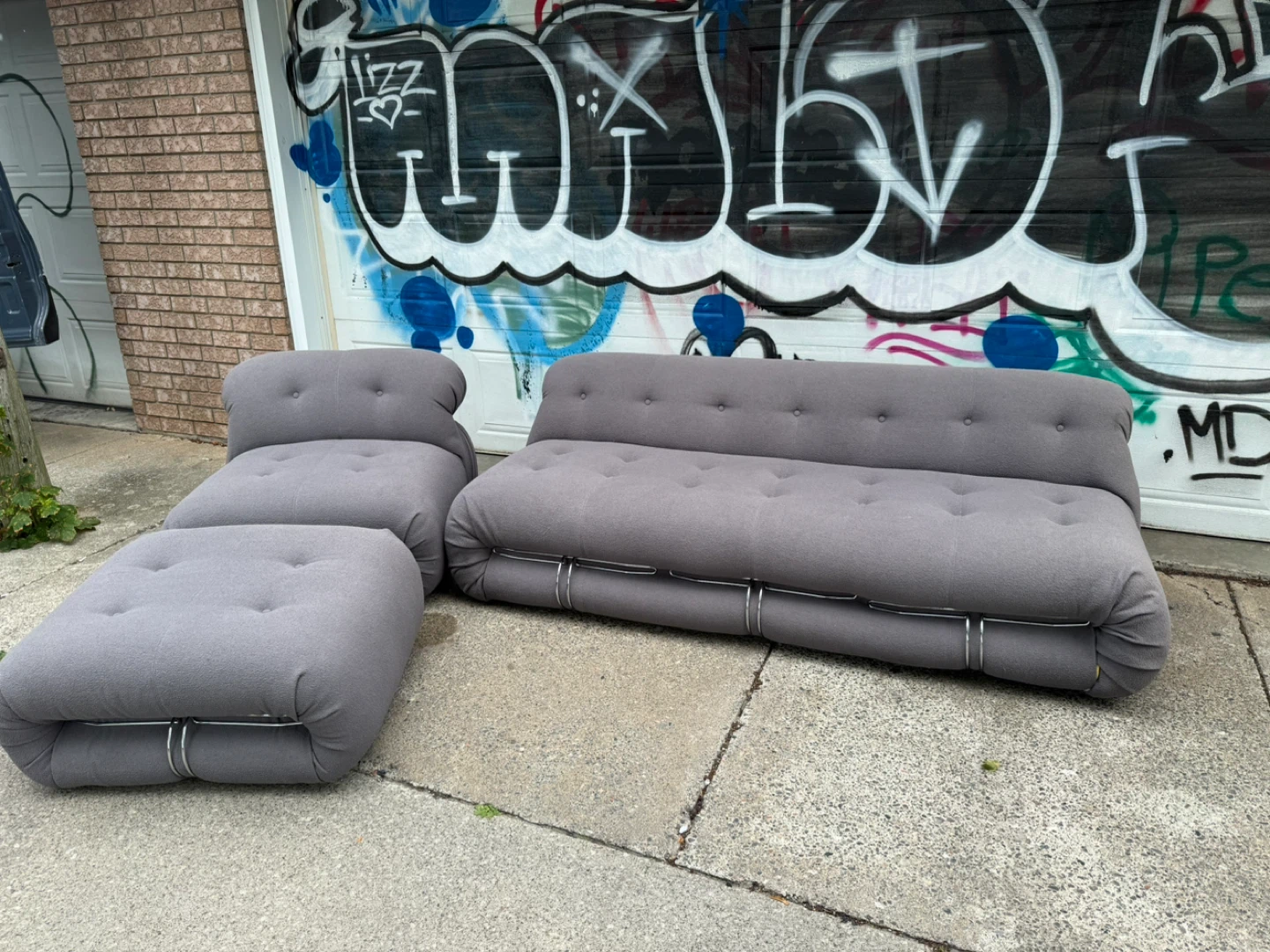 Free delivery Grey Tufted Sofa with Ottoman and Armchair