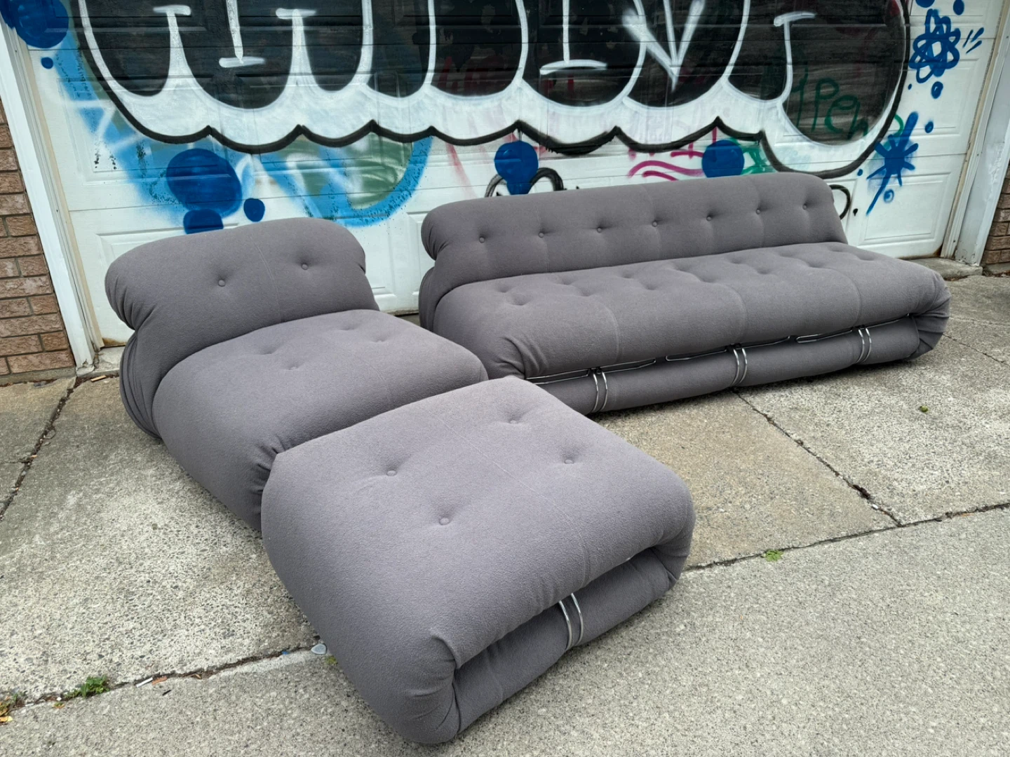 Free delivery Grey Tufted Sofa with Ottoman and Armchair - photo 2