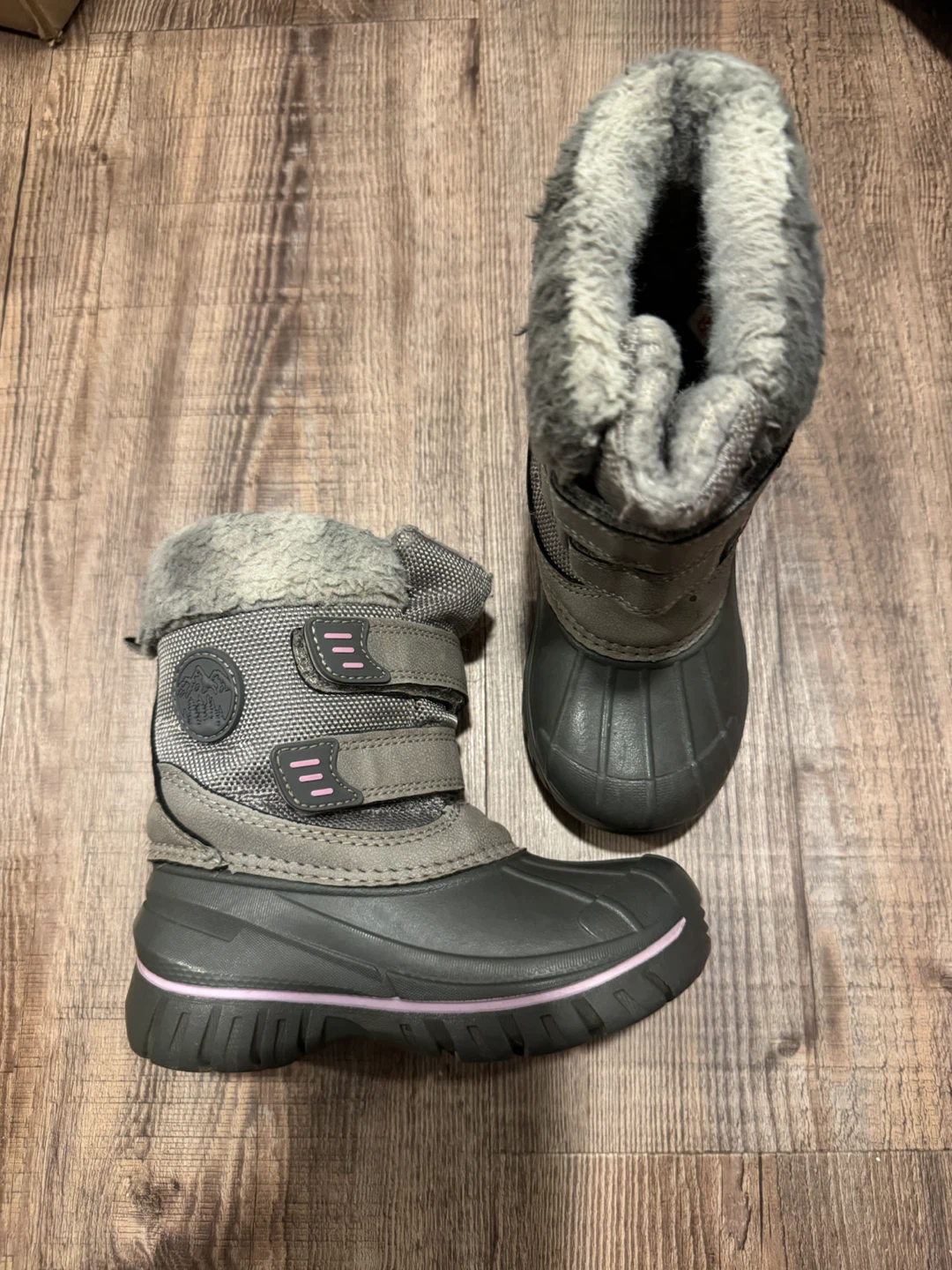 Joe Fresh Toddler Winter Boots Size 8  (6 Free Pairs of Shoes) - photo 2
