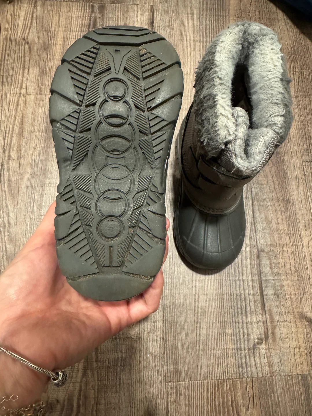 Joe Fresh Toddler Winter Boots Size 8  (6 Free Pairs of Shoes) - photo 3