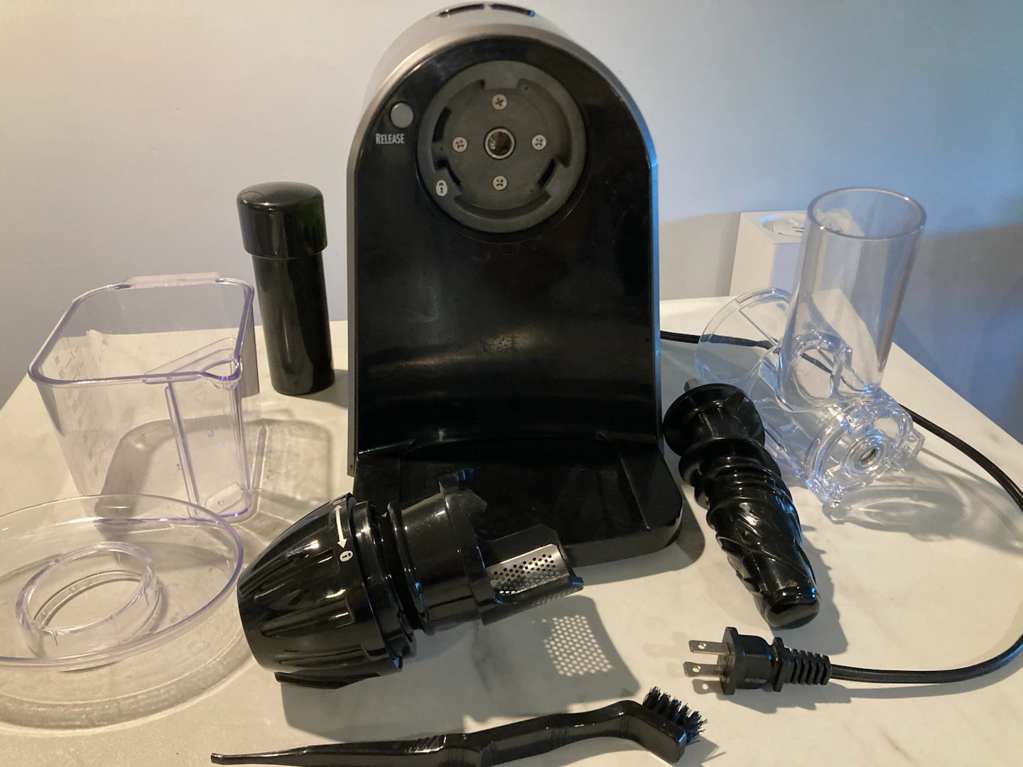 MOVING SALE: Masticating Slow Juicer, complete set