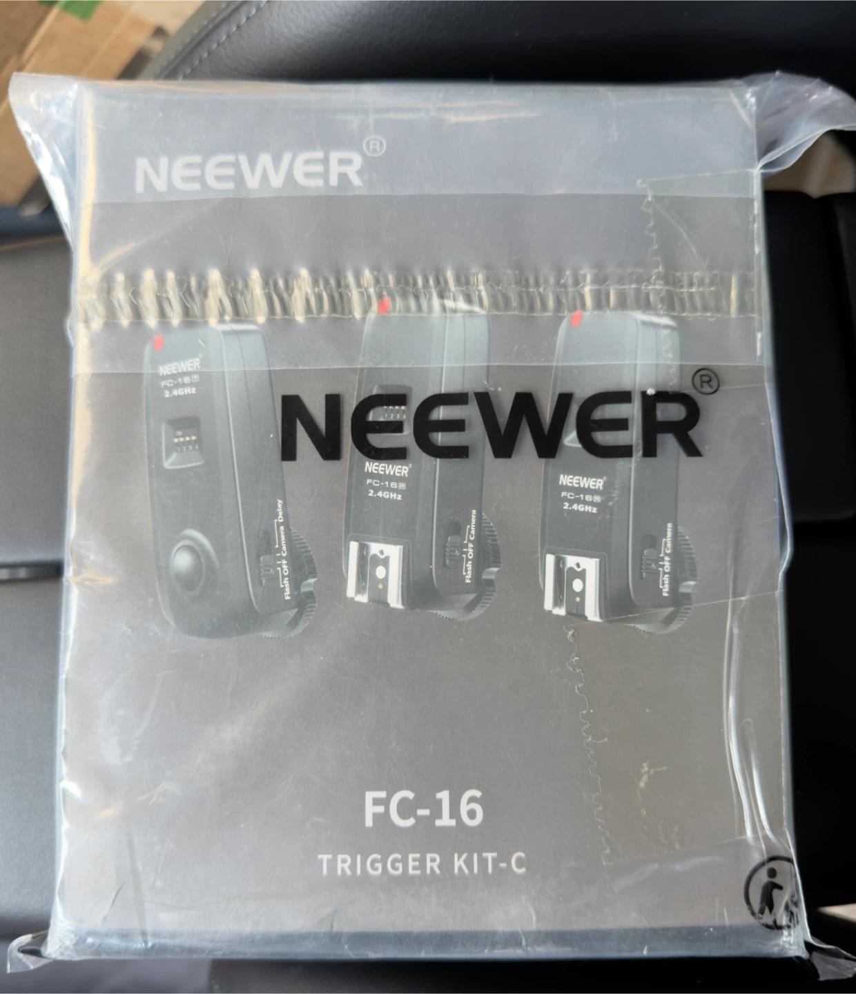 Neewer FC-16 2.4G Wireless Flash Trigger Kit