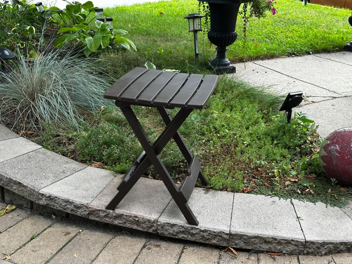🌿 Folding Side Table – Lightweight & Portable