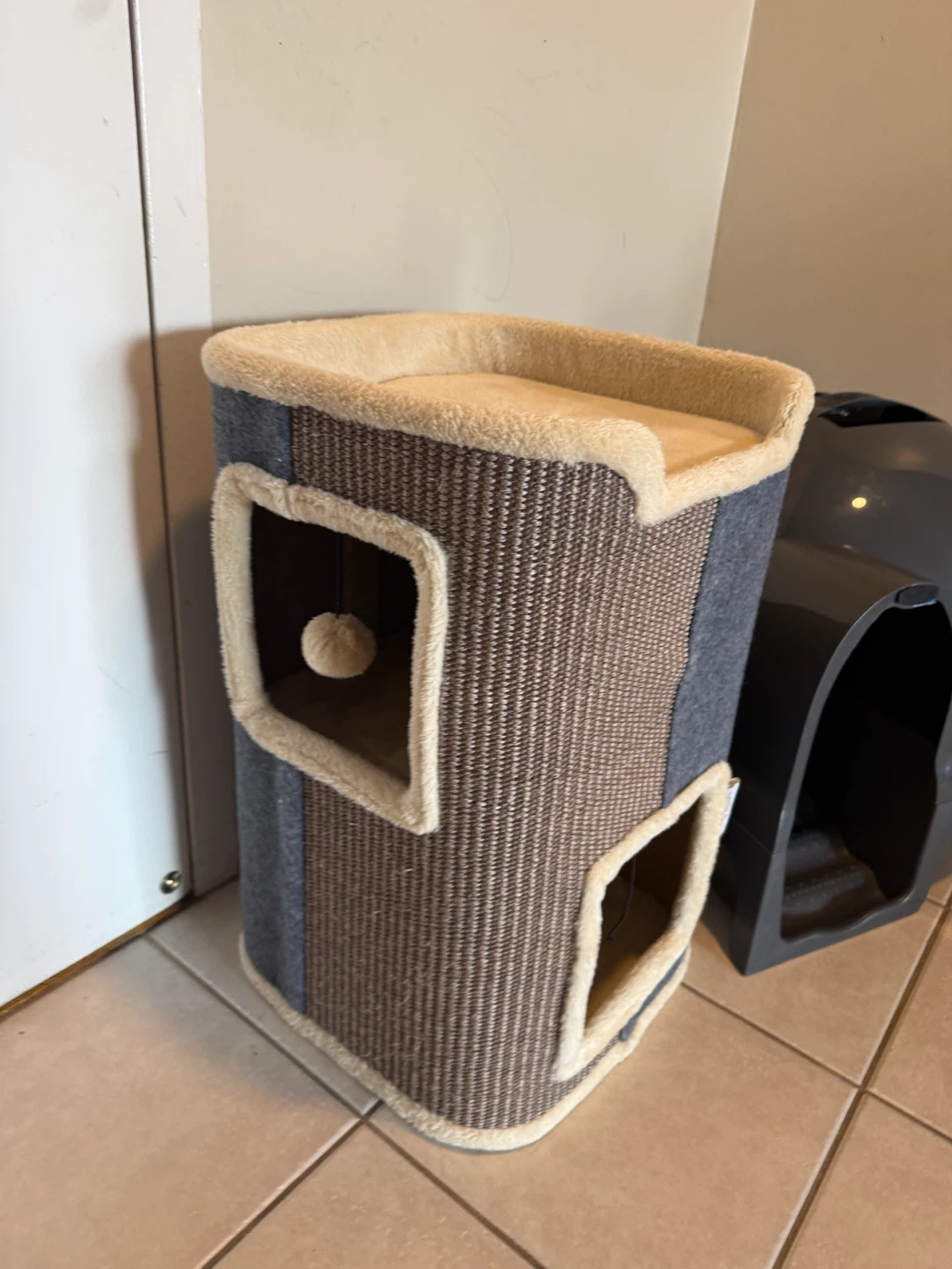 Cat Condo and Accessories Bundle - photo 3