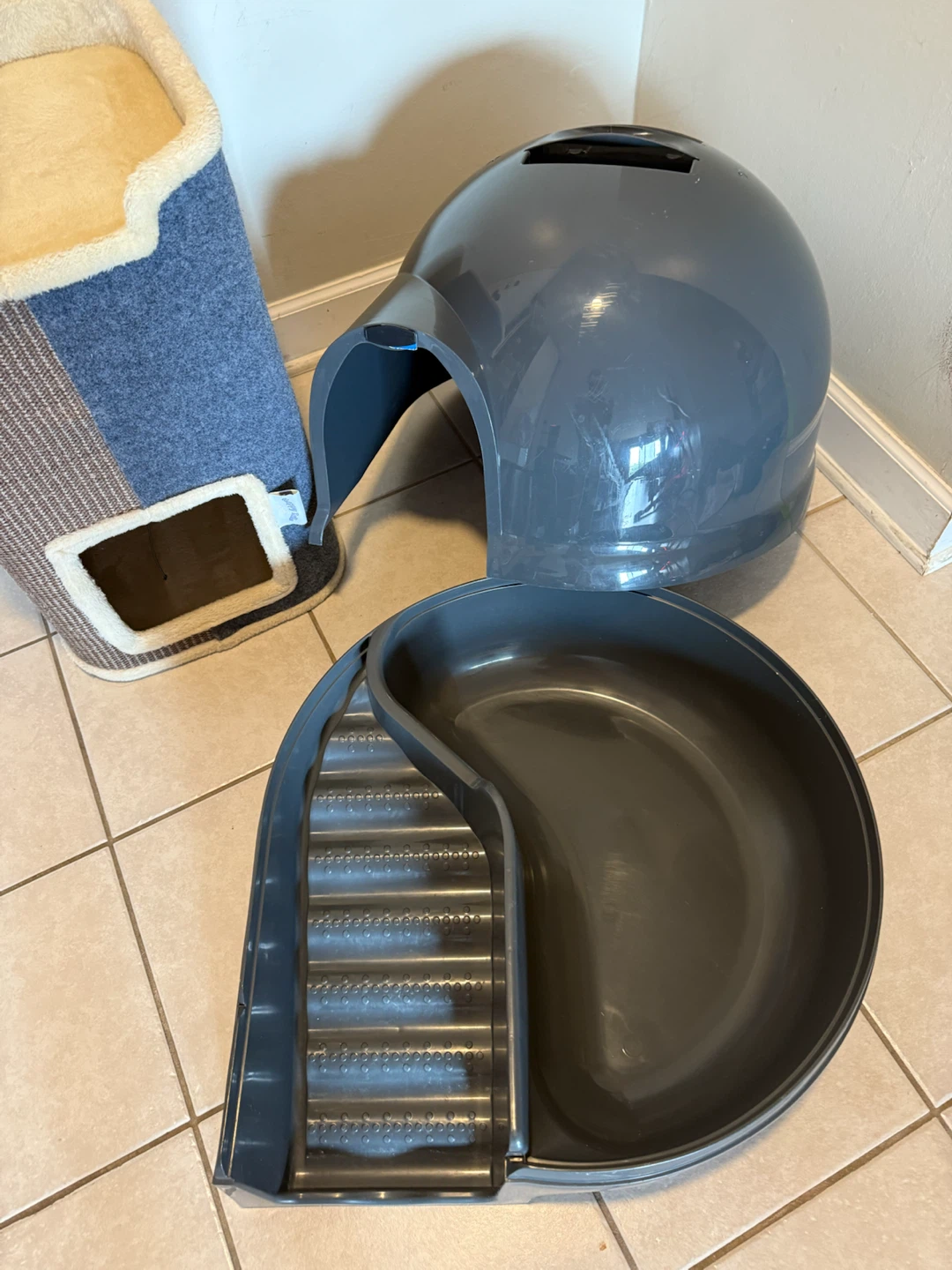 Cat Condo and Accessories Bundle - photo 4