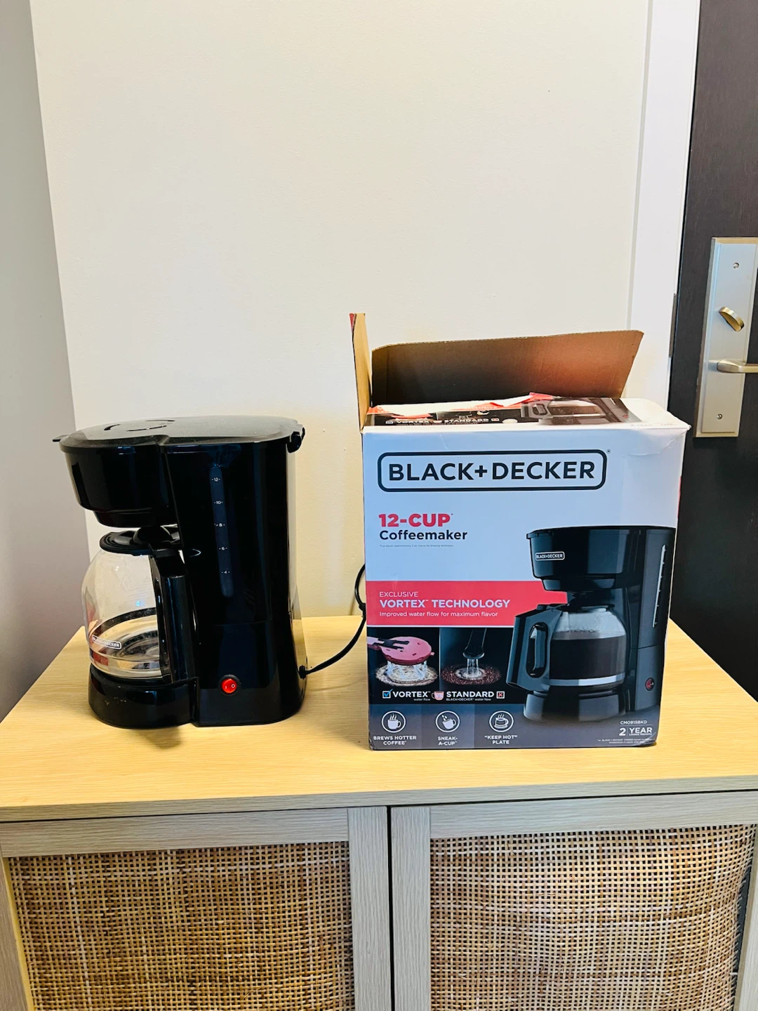 BLACK DECKER 12-Cup Coffeemaker - photo 2