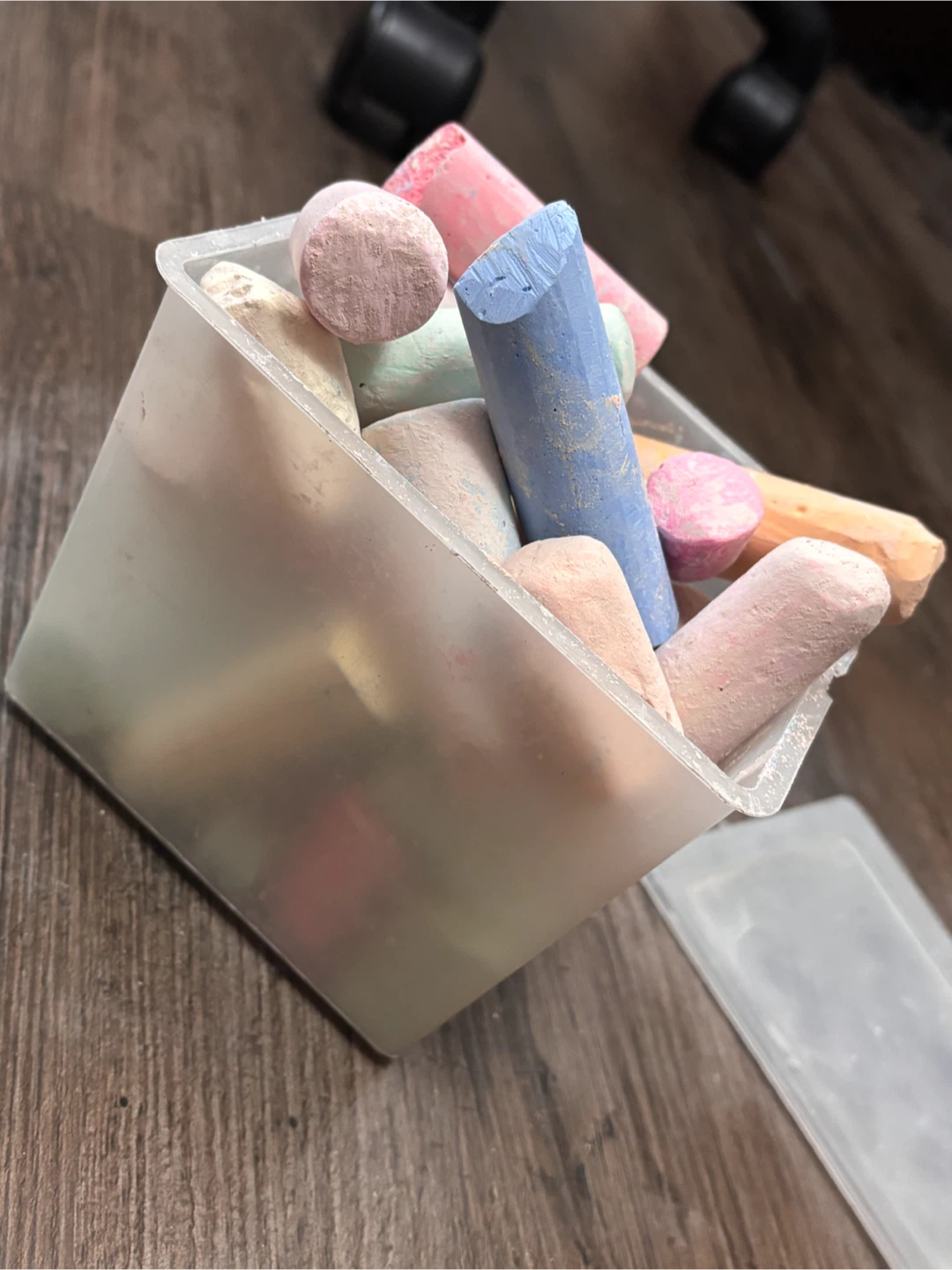 Assorted Jumbo Sidewalk Chalk, Chalk Box & Petal Power Chalk - photo 4