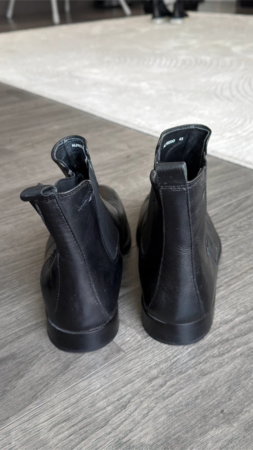 Alfredo Bonardi Black Leather Chelsea Boots - Size 43 - photo 2