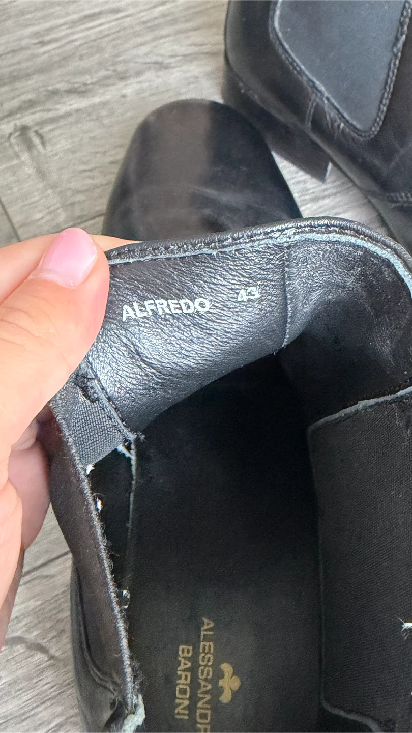 Alfredo Bonardi Black Leather Chelsea Boots - Size 43 - photo 4