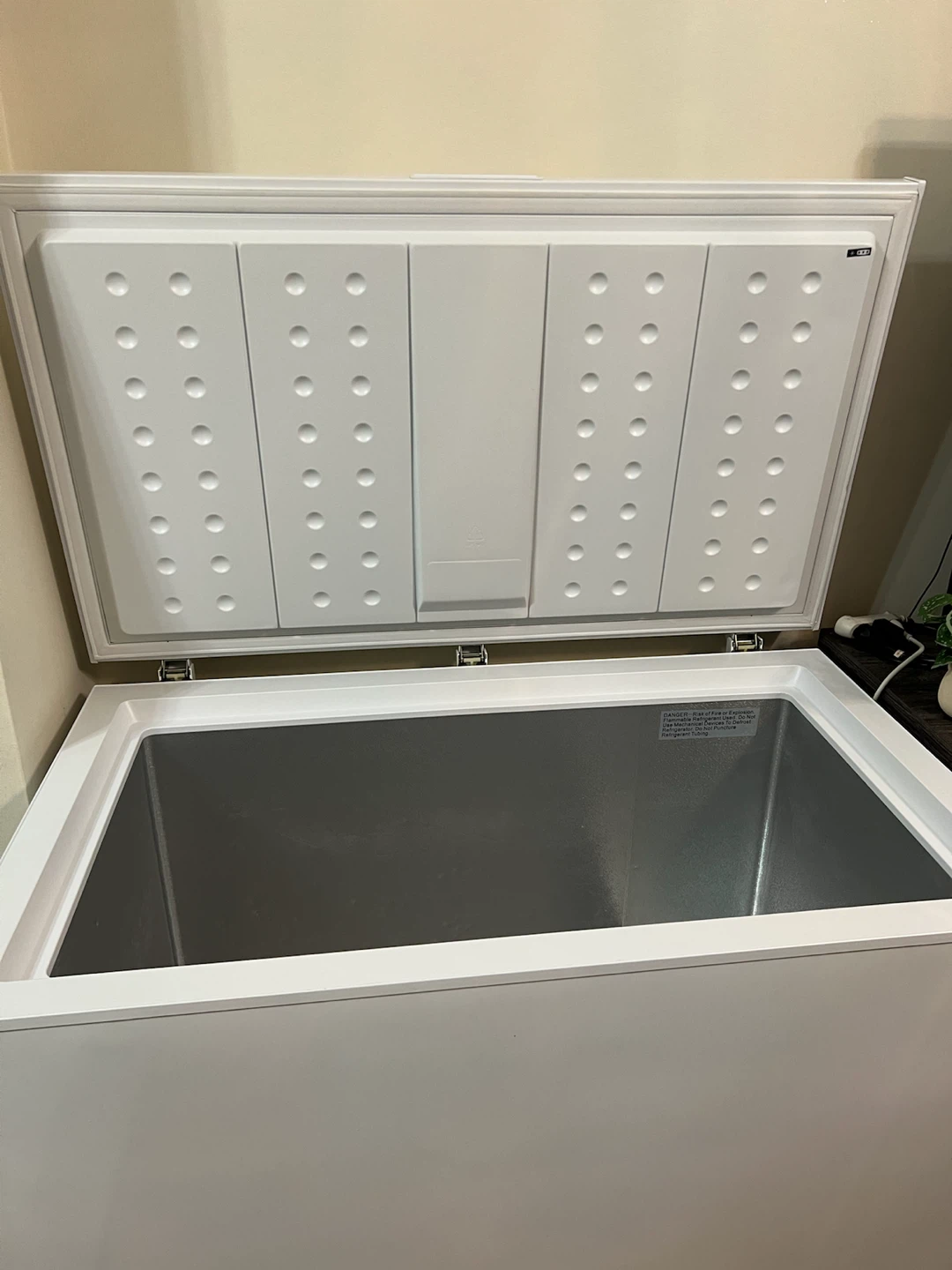 Insignia White Chest Freezer - photo 2